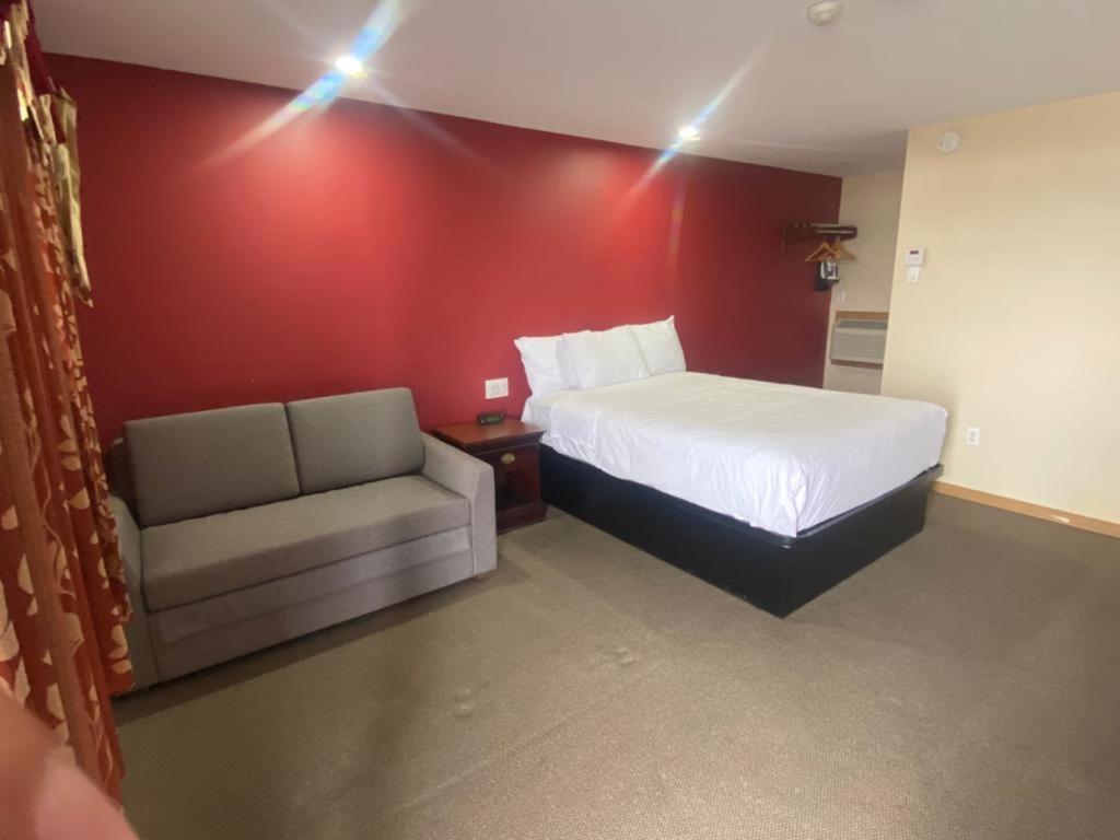 Masterson'S Motel Greater Napanee Экстерьер фото