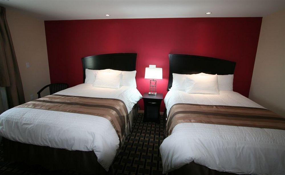 Masterson'S Motel Greater Napanee Экстерьер фото