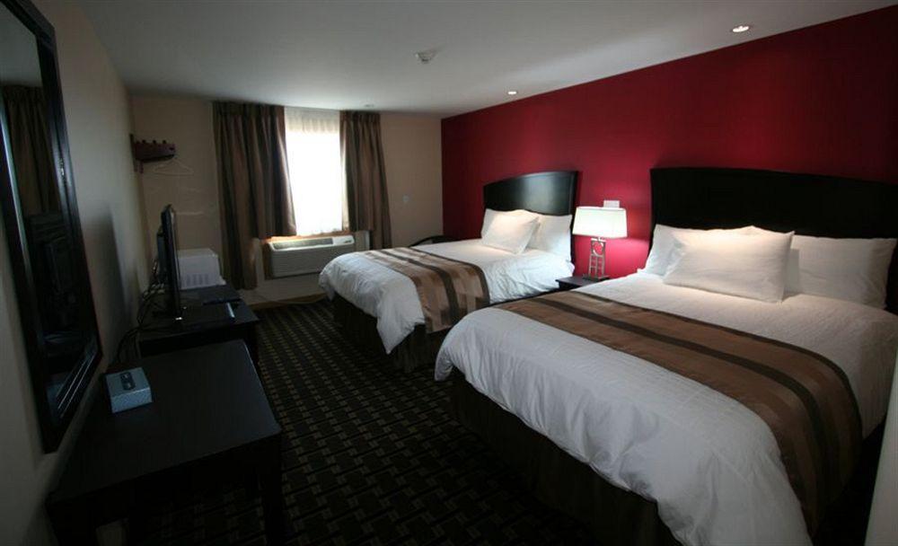 Masterson'S Motel Greater Napanee Экстерьер фото