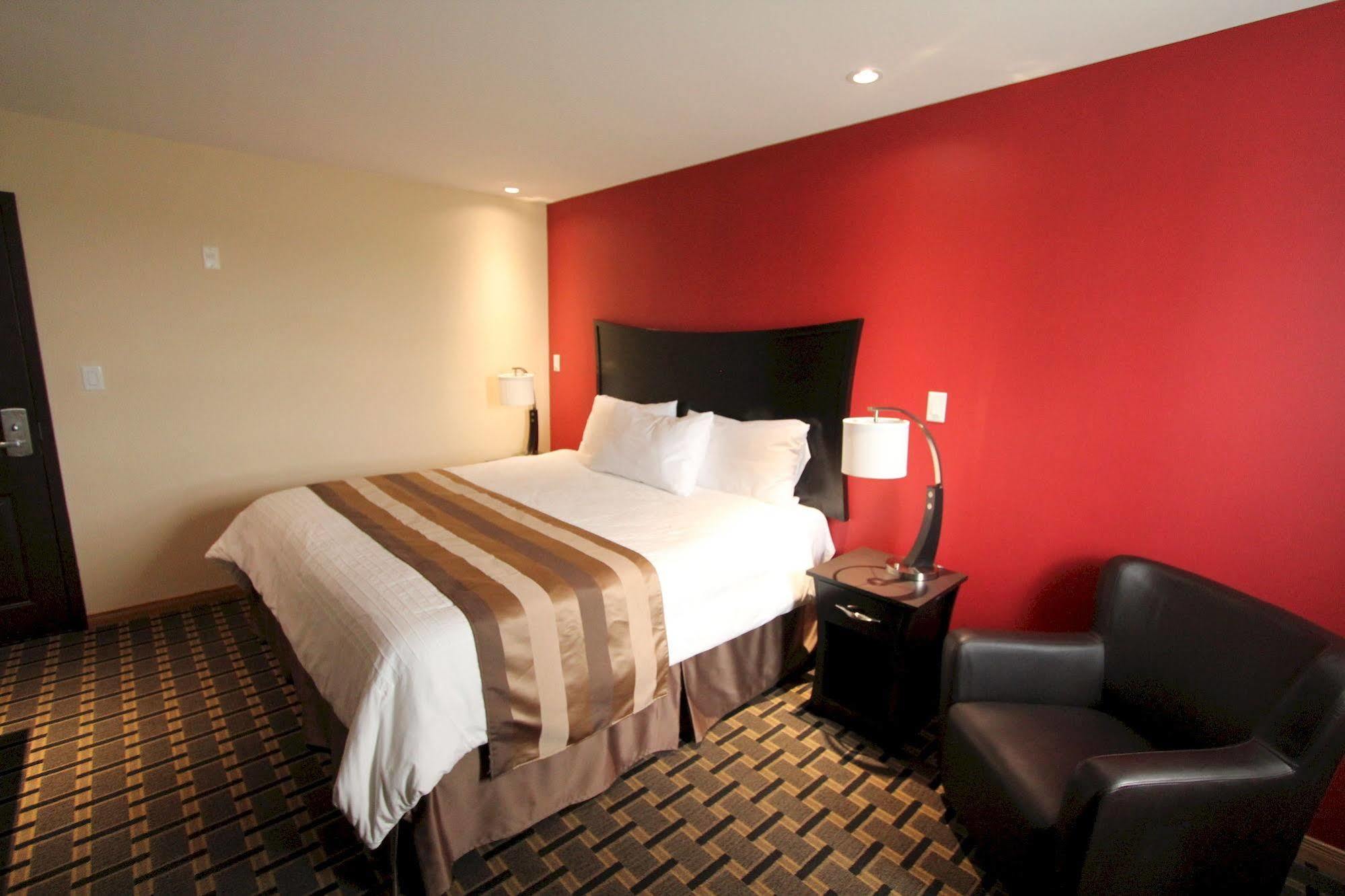 Masterson'S Motel Greater Napanee Экстерьер фото