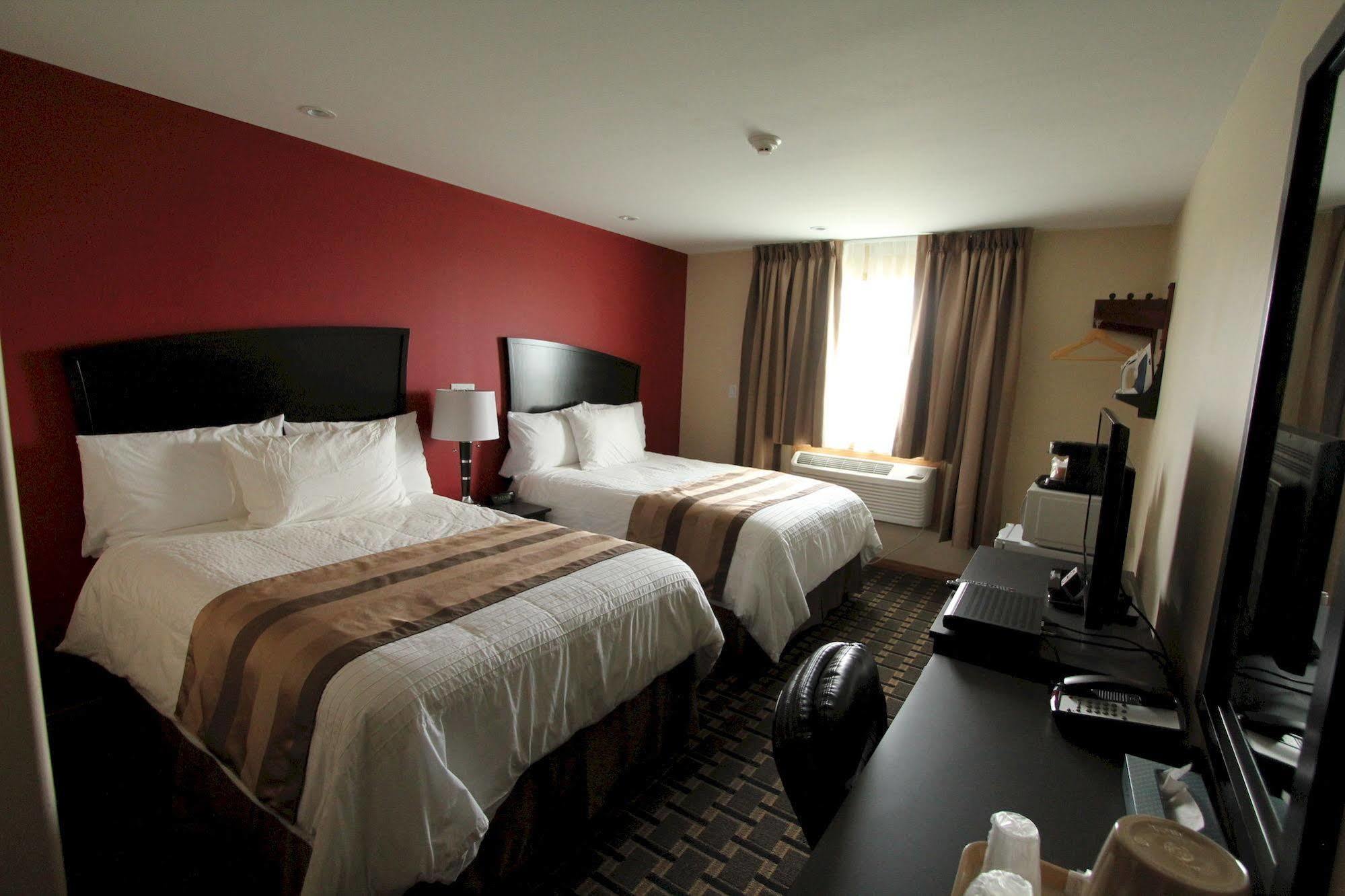 Masterson'S Motel Greater Napanee Экстерьер фото