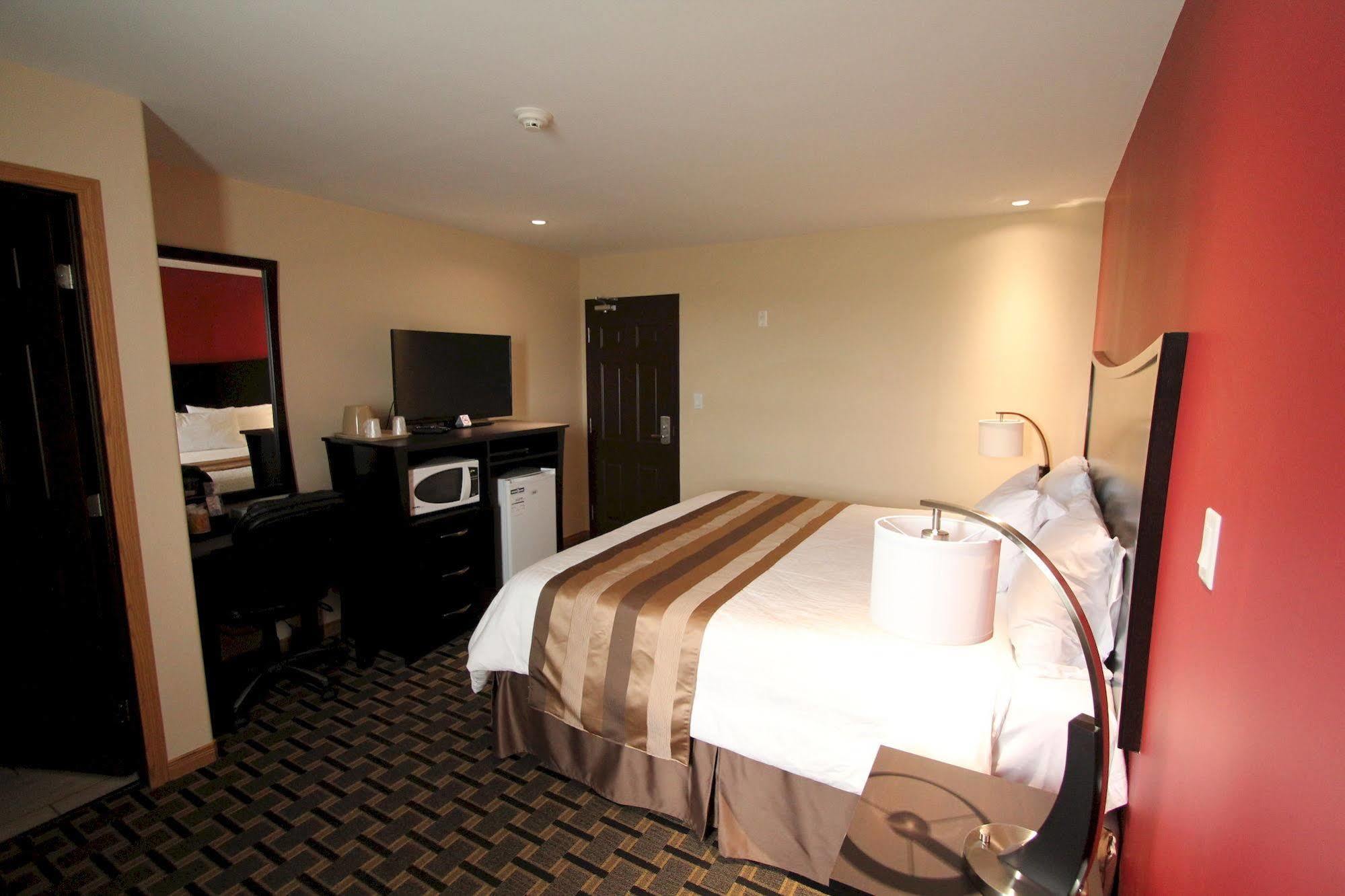 Masterson'S Motel Greater Napanee Экстерьер фото